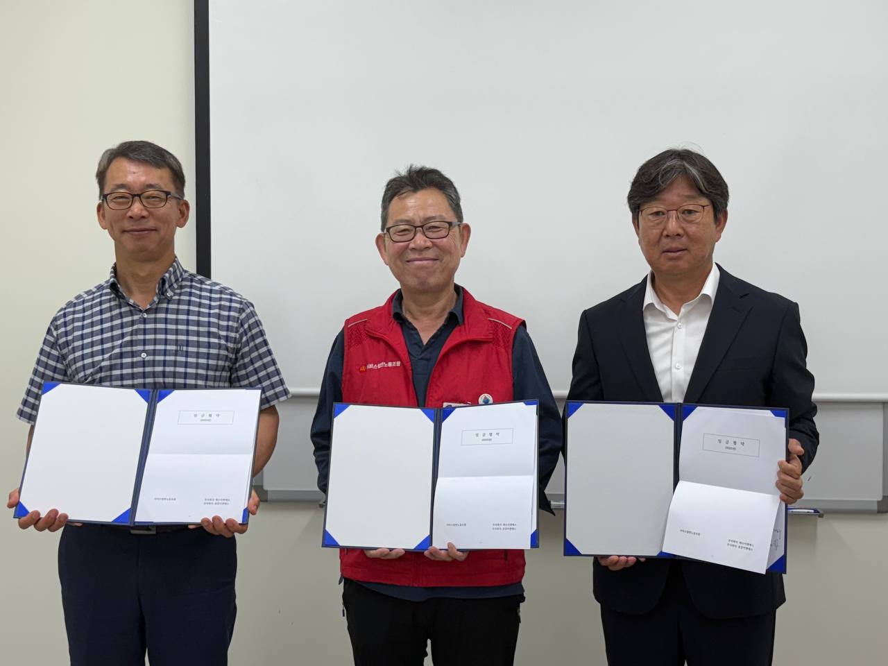 9월9일 삼천리E&S지회 2025년 임금협약 조인식을 의왕에 있는 중부사업소에서 진행했습니다.